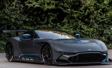 米兰体育下载-英超争冠之夜，蒂亚戈成为全场焦点，一记传球改写历史的艺术