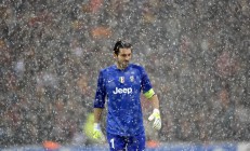 ac米兰-世界排名争夺战焦点战，勇士力克开拓者，西部格局再起波澜