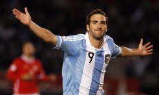 米兰-绿茵双面镜，马赛完胜尤文映衬梅西奥运周期关键战的王者接管