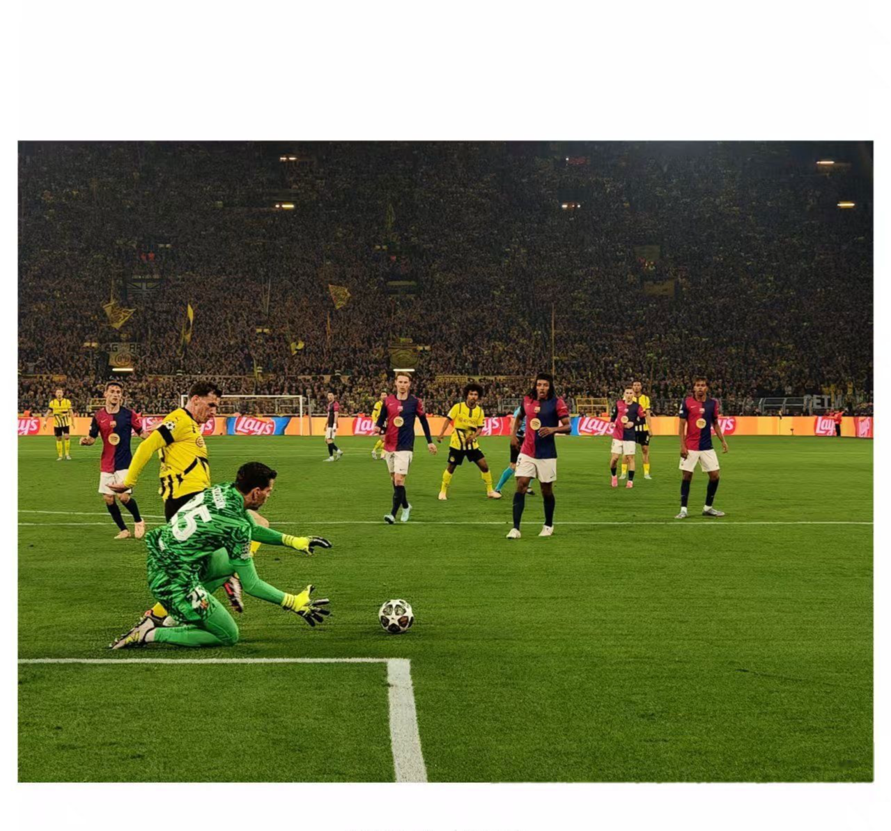 巴伦西亚客场逆袭，摆脱降级区的简单介绍