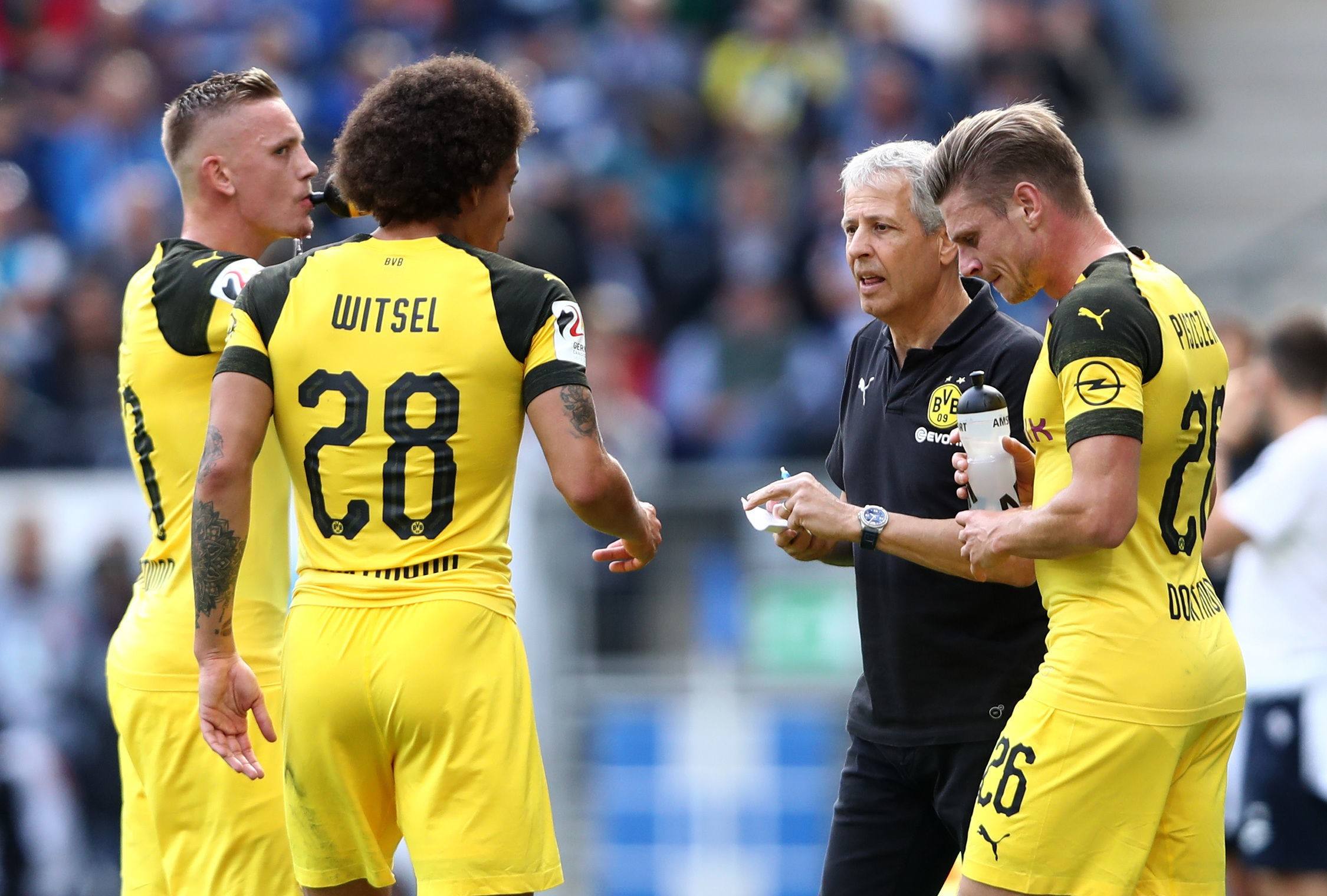 关于弗赖堡球员备战新赛季,团结一致迎战!的信息 关于弗赖堡球员备战新赛季,团结一致迎战!的信息