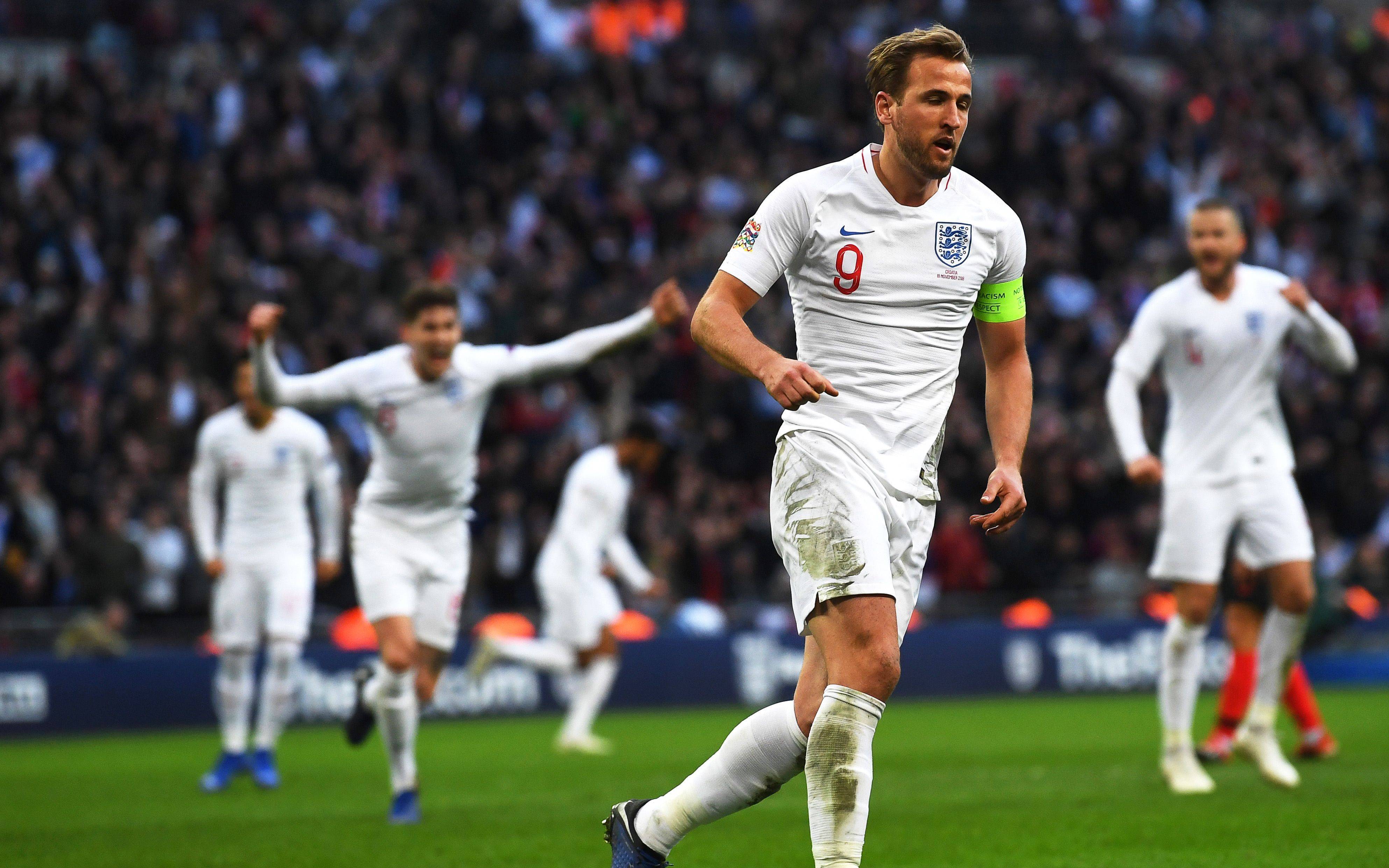 英格兰前锋在俱乐部赛中表现出色的简单介绍