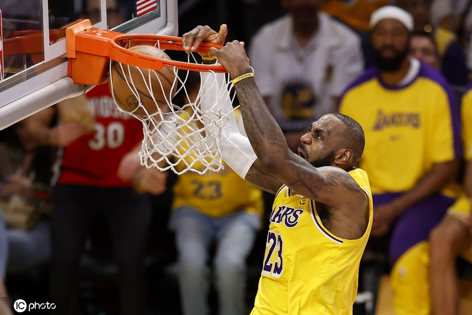 包含勇士大胜湖人迎来连胜,库里神勇砍分率队胜出的词条 包含勇士大胜湖人迎来连胜,库里神勇砍分率队胜出的词条