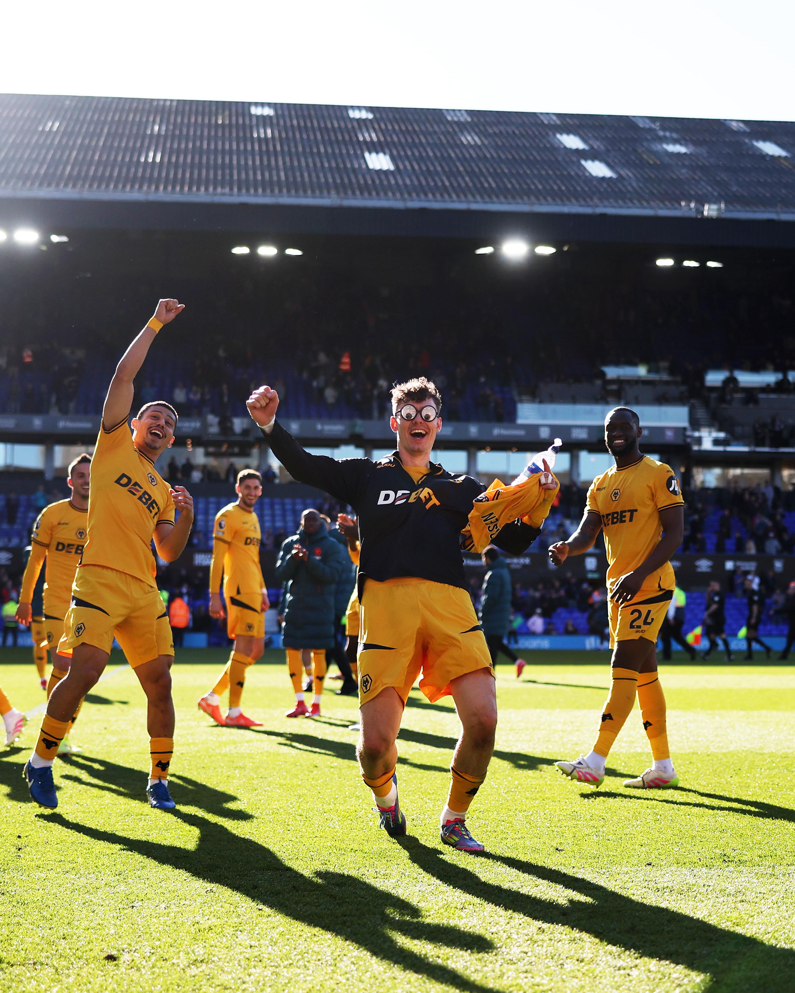 上海队外援发威,助球队夺得关键胜利的简单介绍 上海队外援发威,助球队夺得关键胜利的简单介绍