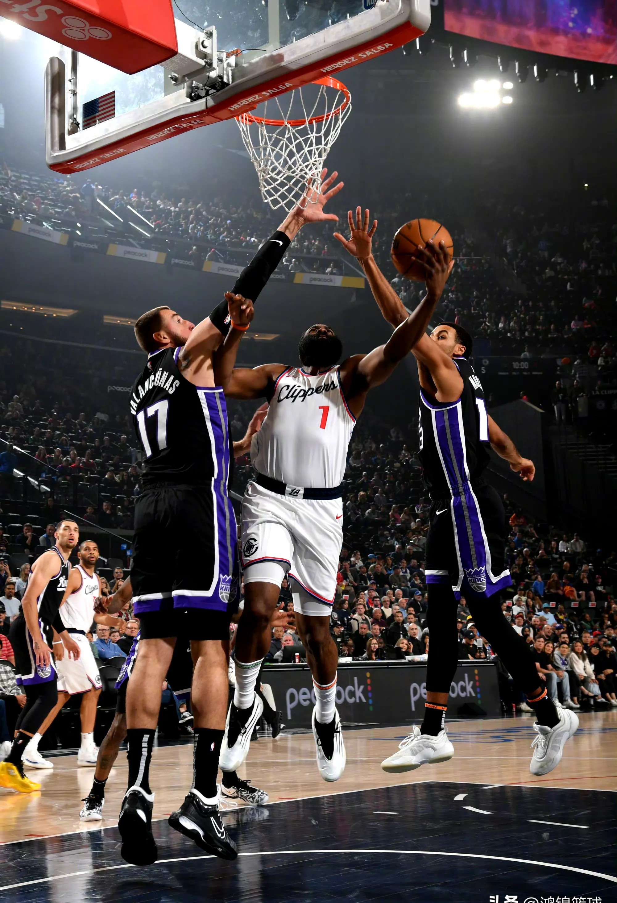 鹈鹕完胜快船,德罗赞点燃赛场的简单介绍 鹈鹕完胜快船,德罗赞点燃赛场的简单介绍