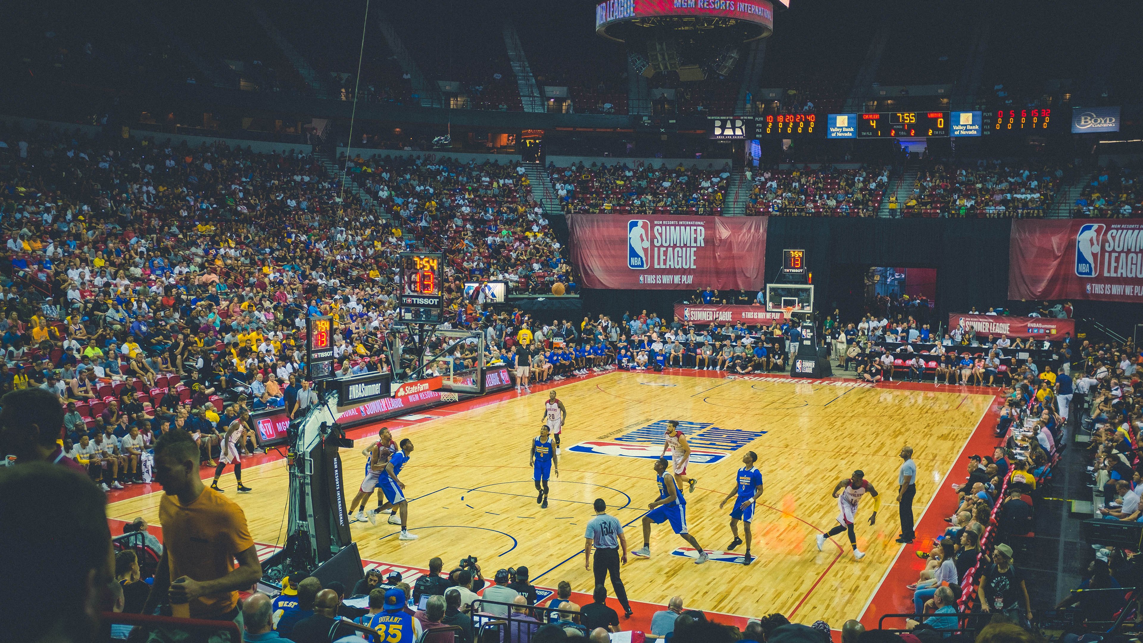 魔术翻盘四川队，乔治带队取胜，逆境中的团队之光